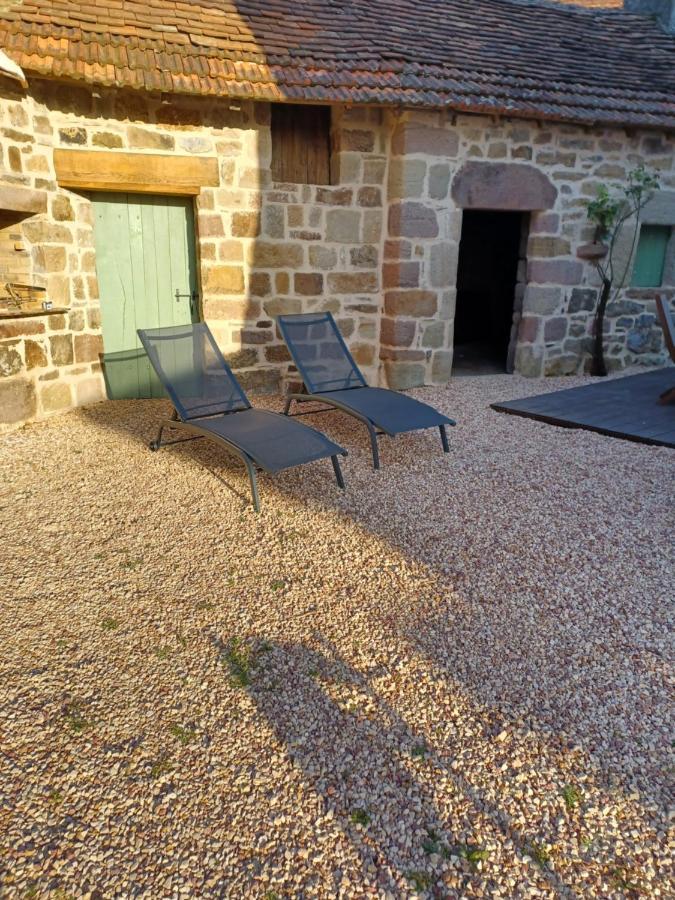 Gite De Caractere Chez Celine Teillet  Exteriör bild