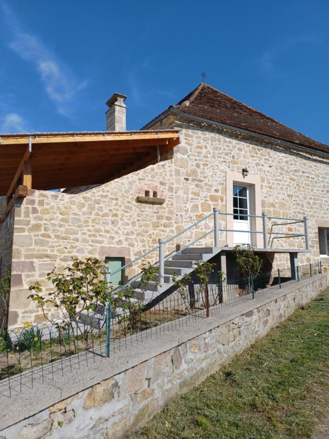 Gite De Caractere Chez Celine Teillet  Exteriör bild
