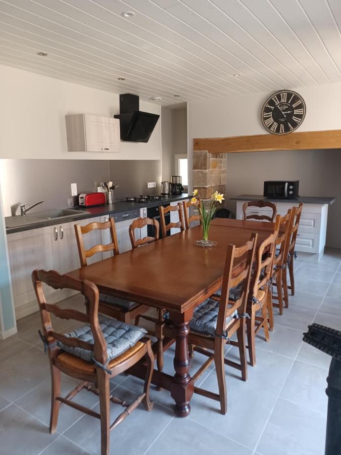 Gite De Caractere Chez Celine Teillet  Exteriör bild